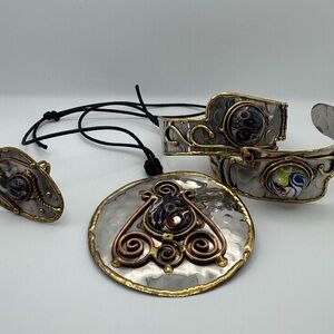 Artistic Metal Jewelry Set with Multicolor Accents